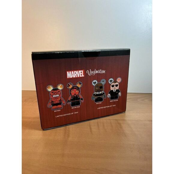 Disney Marvel Vinylmation 'Nick Fury and Agent Coulson'-Limited Edition of 1500 - Picture 3 of 8